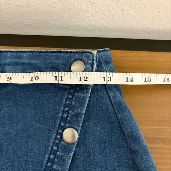 We The Free Blue Denim Mini Skirt – Size 6 - Picture 5 of 6